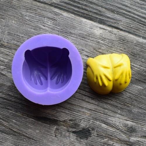 Hands touch ass silicone mold, spoof creative taste chocolate silicone mold, sexy butt shape fondant mold 1440