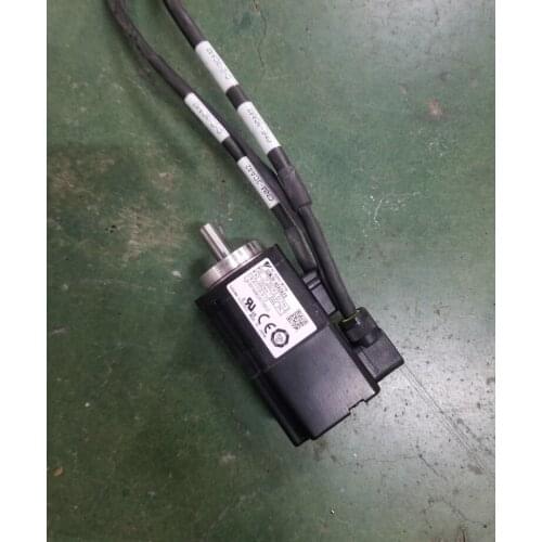 SGMJV-A5A3A2S servo motor , used in good condition . 85% appearance new , good working , free shipping