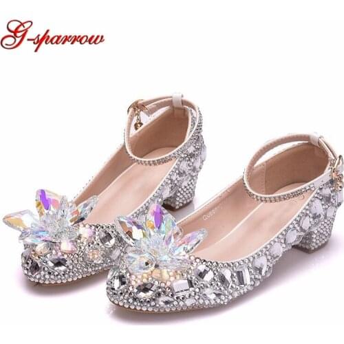 2020 Silver Crystal Wedding Shoes 1 Inches Low Heel Dancing Shoes Round Toe Thick Heel Cinderella Prom Party Shoes Bridal Pumps