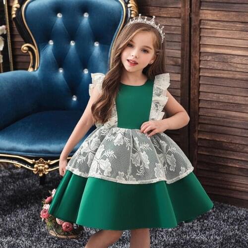Explosion models 2-6 years old baby princess dress children round neck stitching lace dress flower girl baby fashion show dress