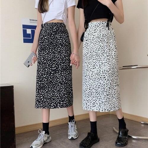 Spring and summer leopard print skirt women 2021 new a-line skirt Korean version of Hong Kong style high waist mid-length skirt