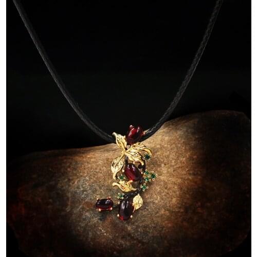 CIZEVA Bohemia Jewelry Vintage Branch Leaves Inlay Ruby Pendant Necklace Womens Black Gold Filled Necklace Chokers