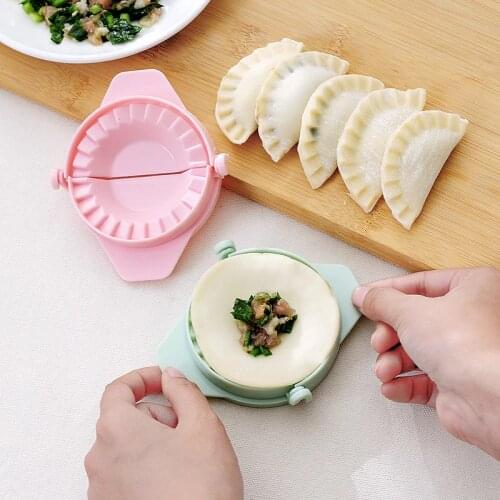 Dumplings Mold Tools Kitchen Magic Creative Manual Pack Machine Cooking Gadget Color Random