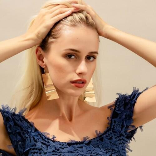 Hot Selling Jewelry Trend Street Shot Earrings Long Irregular Metal Earrings Tassel Creative Earrings