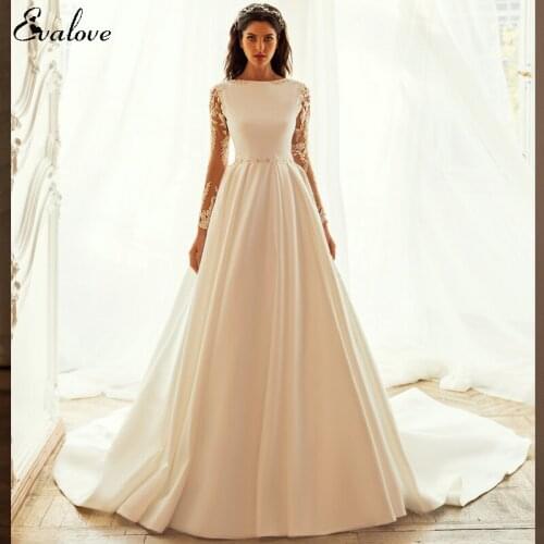 EVALOVE Custom Elegant Scoop Neck Buttons Satin A-Line Wedding Dress Luxury Beading Appliques Court Train Princess Bridal Gown