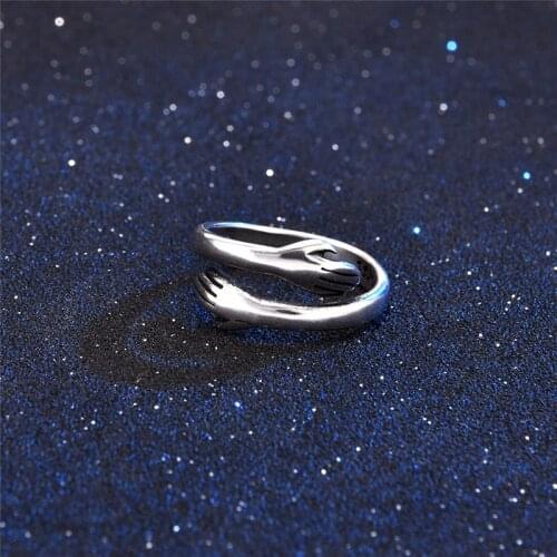 Vintage Opening Resizable Hand Hug Ring for Women Personality Creative Embrace Palm Punk Hip Hop Fashion Finger Ring Gift