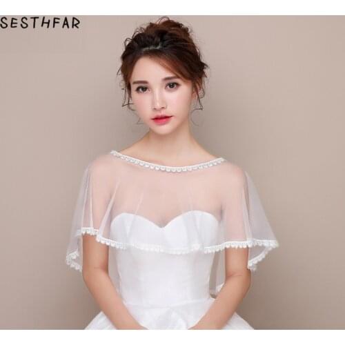 New Bridal Wraps Women Wedding Bolero With Lace Edge Ivory Short Wedding Jacket Bridal Capes 2018 Wedding Accessories Hot Sale