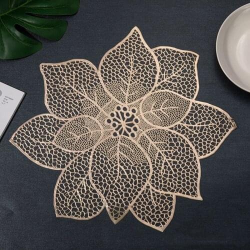 Table Mat Hollow Out Bauhinia Shaped Placemat Heat Insulation Pad Decorative Tools for Home Shops Restaurant Dining Hall