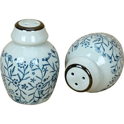 Kitchen Jars for Spices Holder Salt and Pepper Shakers Door Seasoning Kitchen Pepper Spray Housewares Kitchen Spice Organizer