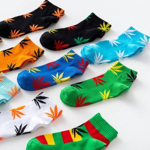 Unisex Couple Socks Maple leaf Socks Men Women Spring Summer Autumn Cotton Casual Short Socks Fashion Weed Socks Boy Girl