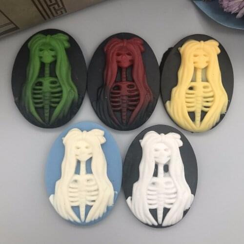 Antique long hair Skull Cameo .Resin Flatback Cabochon for Necklace Pendant .jewelry.DIY , 30*40mm