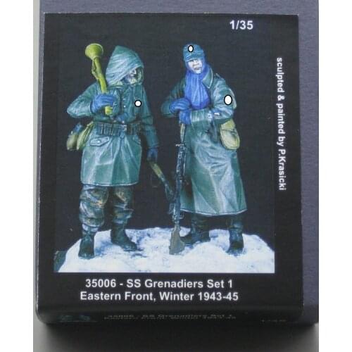 German resin soldiers of World War II two German armored soldiers 1:35