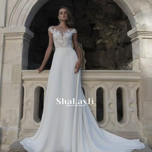 Luxury Wedding Dress Embroidered Lace Boat Neck Ball Gowns Sleevelesswith Appliques Sashes Vestido De Noiva Plus Size Button