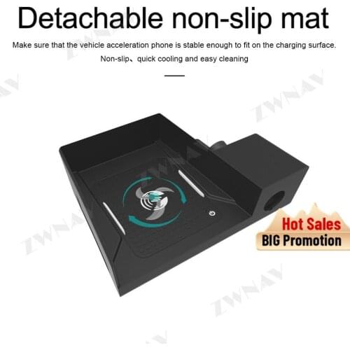 QI car fast wireleess charger for Toyota Innova 2017 2018 2019 2020 Intelligent Infrared Fast Wireless Charging Car Phone Holder