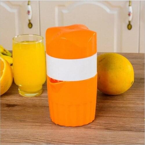 Popular Portable Manual Lemon Juicer Mini Fruit Juicer Hand Lemon Orange Citrus Squeezer Big Capacity Mini Home Appliances