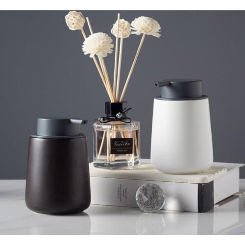 Golden Imitate Marble Ceramic Lotion Bottle Black Portable Soap Dispenser Shampoo Bottle Shower Gel Jar Bathroom Bath Supplies