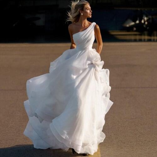 Sexy Boho New Beach Wedding Dress 2021 Puff Skirt Silky Organza Simple Bridal Gowns One Shoulder Open Back Princess Dresses