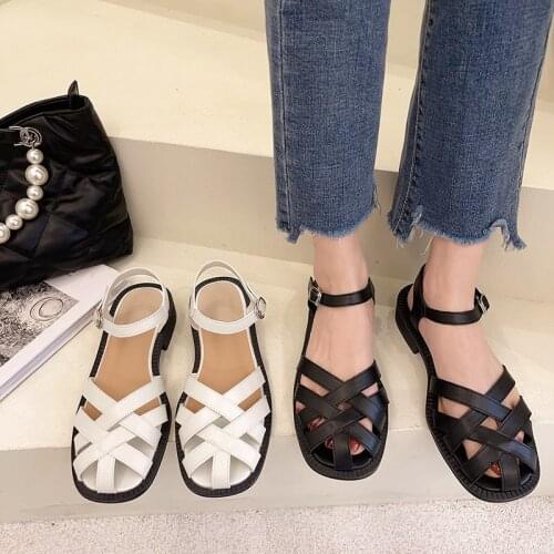 2021 summer new hollow fashion Baotou sandals female students retro word buckle casual Roman shoes ins tide X792