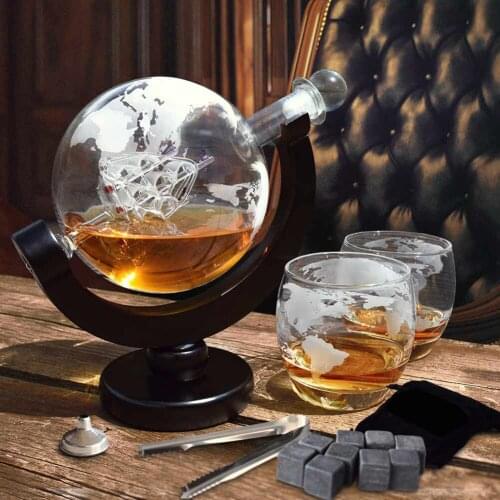 Globe Whiskey Decanter 850mL High-Grade Glass Crystal Party Banquet Vodka Alcohol Dispenser Bar Glassware Wood Stand for Gift