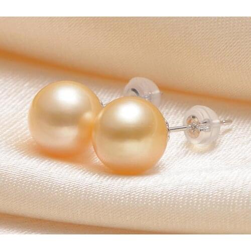 A pair of 10-11mm south sea round gold pink pearl earring 18/ k