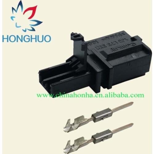 2pin Auto High-Pitched Speaker Connector Ambient Brake Light Microphone Plug Socket 1J0 973 332