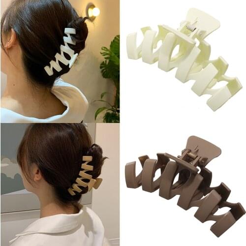 Retro Simple Style Exaggerated Hair Clips Acrylic Geometric Irregular Barrettes Crab Hair Claw For Women Girls Hair Accessories