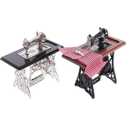 Dollhouse Decor Miniature Furniture Wooden Sewing Machine With Thread Scissors Accessories For Dolls House Kids Toys For Girls