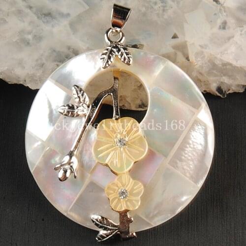 Free Shipping Women Fashion Jewelry 41mm Beatiful White Mother of pearl Shell Round Flower Pendant Bead 1pcs C3624