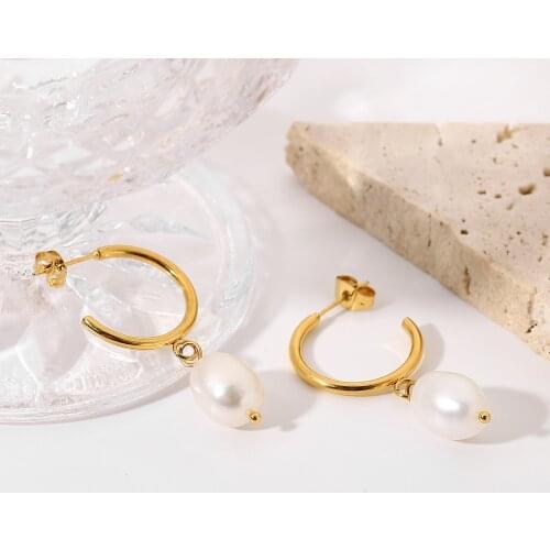 CC Shape Freshwater Pearl Pendant Huggie Earrings For Women 18k Gold Plated Stainless Steel Earring Jewelry