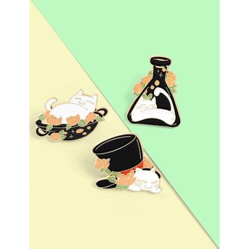 Retro Potion Bottle Flower Cat Enamel Pin Wizard Cat Hat Brooches Lapel Pin Backpacks Animal Badge Punk Gothic Jewelry Gifts New