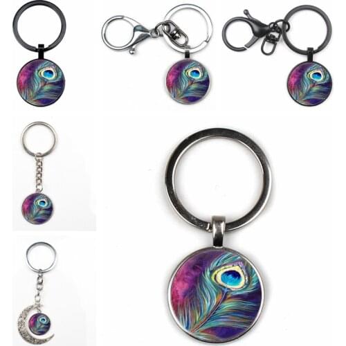 New Retro Peacock Feather Crystal Pendant Keychain Silver Plated Round Glass Key Ring Religion Key Chain Charm Bag Souvenir Gift