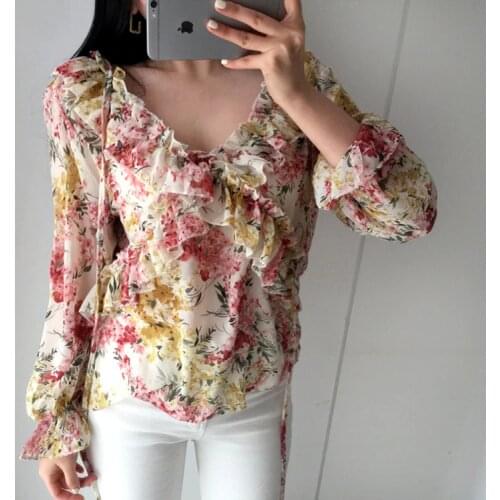 2019 New Retro Fashion Floral Blouse Ruffles Long Sleeve Chiffon Blouse Women Shirts Boho Style Sweet Summer Tops Chemise Blusa