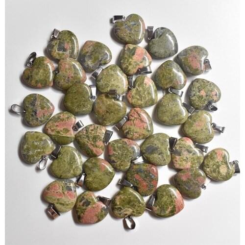 Wholesale 50pcs/lot 2020 Fashion heart natural flower green Stone charms pendants Good Quality 20mm free shipping