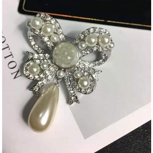 2020 New Fashion Jewelry Vintage Lovely Style Bowknot Brooch Party Sweater Brooche Flower Pearls Fashion Bowknot Brooches