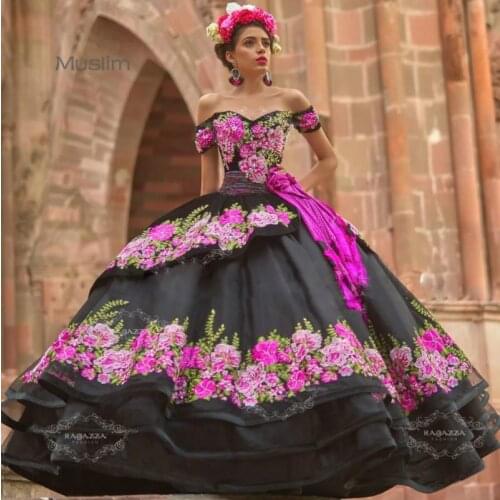 Black Floral Embroidery Ball Gown Quinceanera Dresses Beaded Off The Shoulder Tiered Sweet 15 Mexican Dress Corset Princess Prom