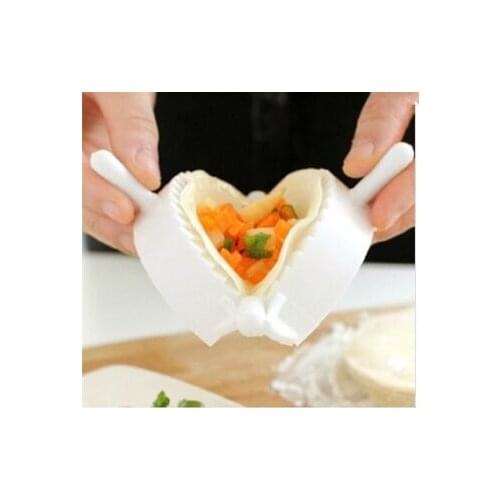 2016 Home Kitchen Gadget Plastic Dough Press Dumpling Pie Ravioli Making Mold