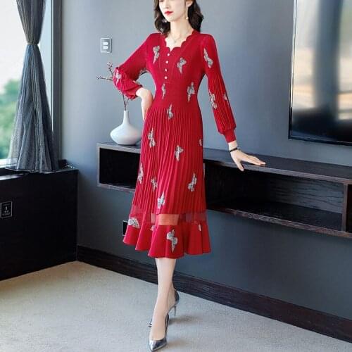 2021 Spring Print Ruffled Fresh V-Neck A-Line Lantern Sleeve Pleated Dress Women Elegant Midi Patchwork Plus Size Clothing zh402