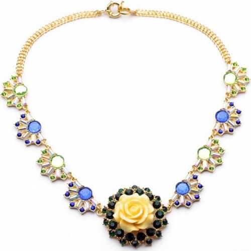 Bulk Price 2014 The Most Popular Extravagant Elegant Women Anniversary Resin Flower Shiny Gold Color Pendant Necklace