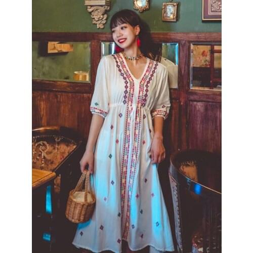 Summer New Style Womens Southeast Asian Retro Ethnic Embroidered Dress Bohemia Beach Lantern Sleeve Mid-Length Dress