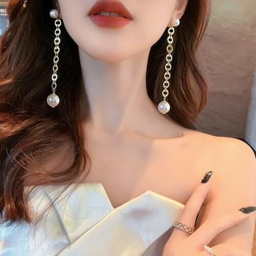 Trendy Elegant Simulated Pearl Stud Earrings Fashion Long Statement Drop Earrings for Womenn Party Wedding Female Jewelry