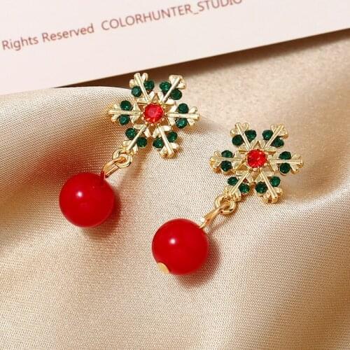 Ladies new fashion crystal earrings cute snowflake earrings charm luxury casual earrings jewelry Christmas gifts