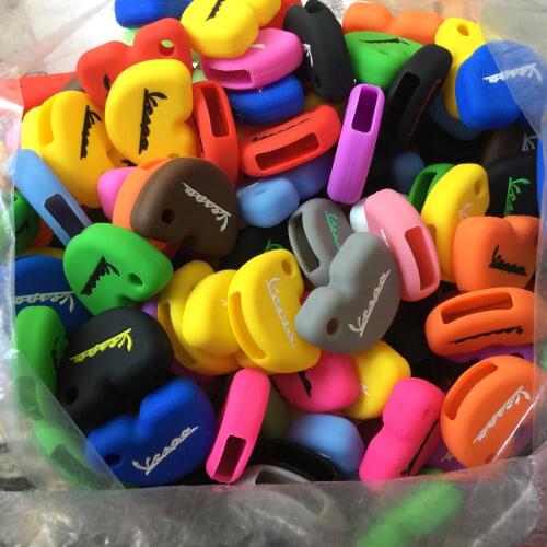 Lots of 100 Silicon Key Cover Case Protector For Vespa Silicone Key Chain S LX LXV GTS SPRINT PRIMAVERA Piaggio
