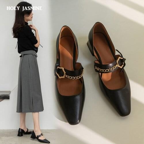Womens Mary Jane Pump Retro Slip on Chunky Shoes Metal Chain Decor Thick Med Heel Female Elegant Casual Shoes 2021 Spring New