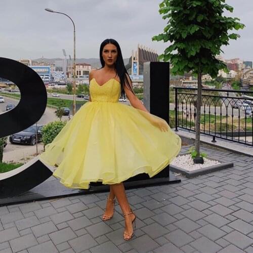 Sweetheart Tea Length Cocktail Party Dress Yellow Appliques A-line 2019 Elegant Vestido De Cocktail Party Dress Homecoming Dress