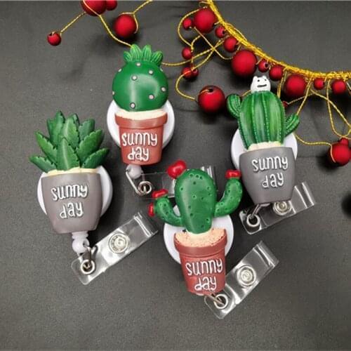 New Arrival 1 Piece High Quality Retractable Nurse Badge Reel Clip Lovely Cartoon Cactus Doctor Student IC ID Card Badge Holder