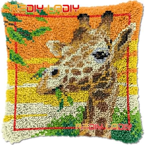 Latch Hook Cushion Sunset Giraffe DIY Needlepoint Kits Chunky Acrylic Yarn Arts Crocheting Lofty Pillow Case Hobby & Crafts