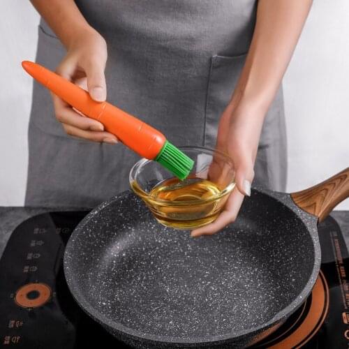 1pcs PP/Silicone Kitchen Gadgets Oil Bottle Brush Orange Multi Purpose Baking Tools Barbecue Supplies Carrot Shape