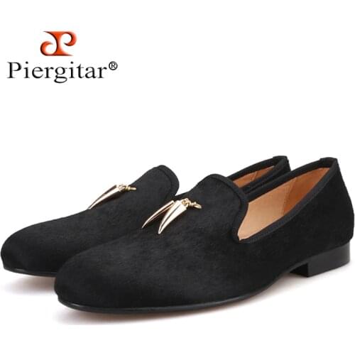 Piergitar 2019 new style horsehair men shoes with shark tooth metal tassel British style men smoking slippers mens loafers