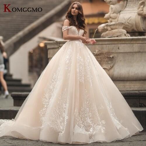 Elegant Off the Shoulder Embroidery Appliques Tulle Bridal Ball Gown Boat Neck Cathedral Train Wedding Dress Robe De Mariée
