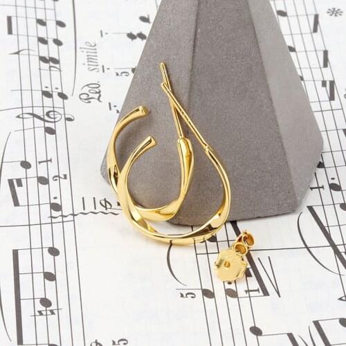 Binmonray 925 Sterling Silver Mobius Wave Small Stud Earrings Women Minimalist Metal Twisted Piercing Korean Fashion Jewelry